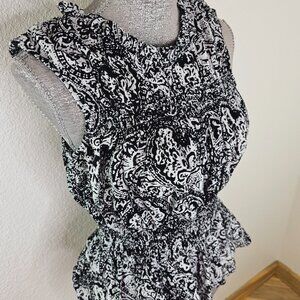 a.n.a Black and White Paisley Sleeveless Peplum Blouse Size Medium